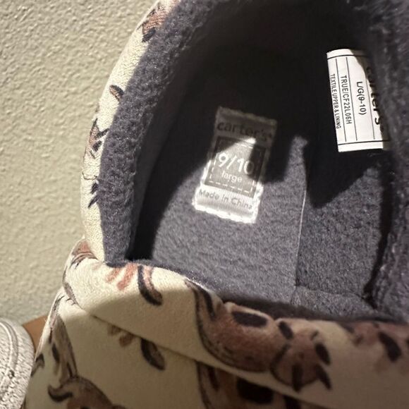 Carter's Boys Dinosaur Theme Slippers Size 9/10 - Picture 10 of 10